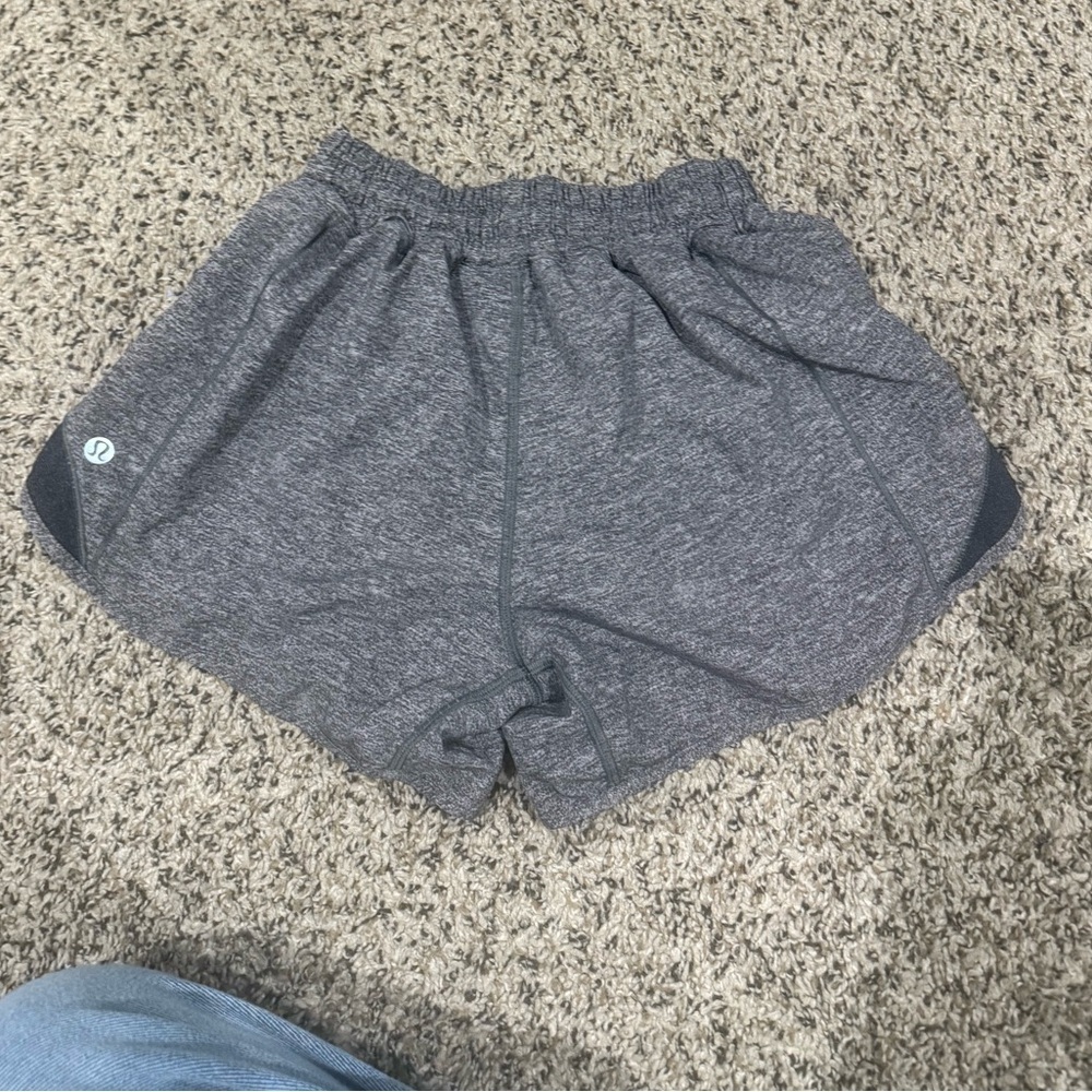 Lululemon Hotty Hot Short - Picture 5 of 6